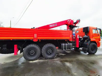 Бортовой КАМАЗ 43118 с КМУ HORYONG HRS217 (дв. Cummins, сп/место)