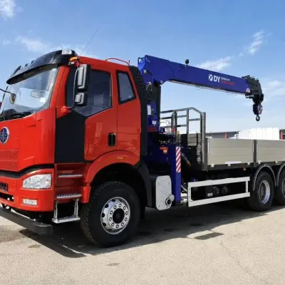 Бортовой FAW J6L 4*2 с КМУ DONGYANG SS2037