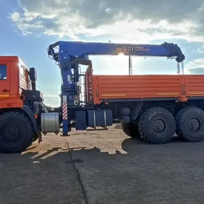 Бортовой КАМАЗ 43118 с КМУ DONGYANG SS2036 (дв. КАМАЗ, сп/место)
