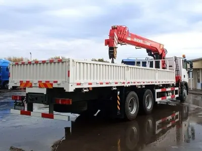 Бортовой КАМАЗ 43118 с КМУ SUNHUNK S3005 (дв. Cummins, сп/место)