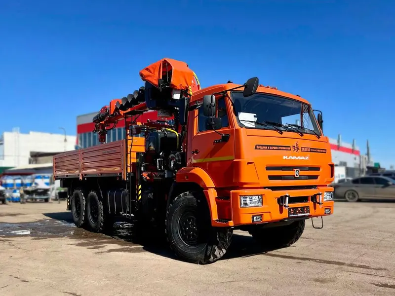 Бортовой КАМАЗ 43118 6×6 с КМУ KANGLIM KS2056H (двигатель Cummins, спальное место) — фото 1